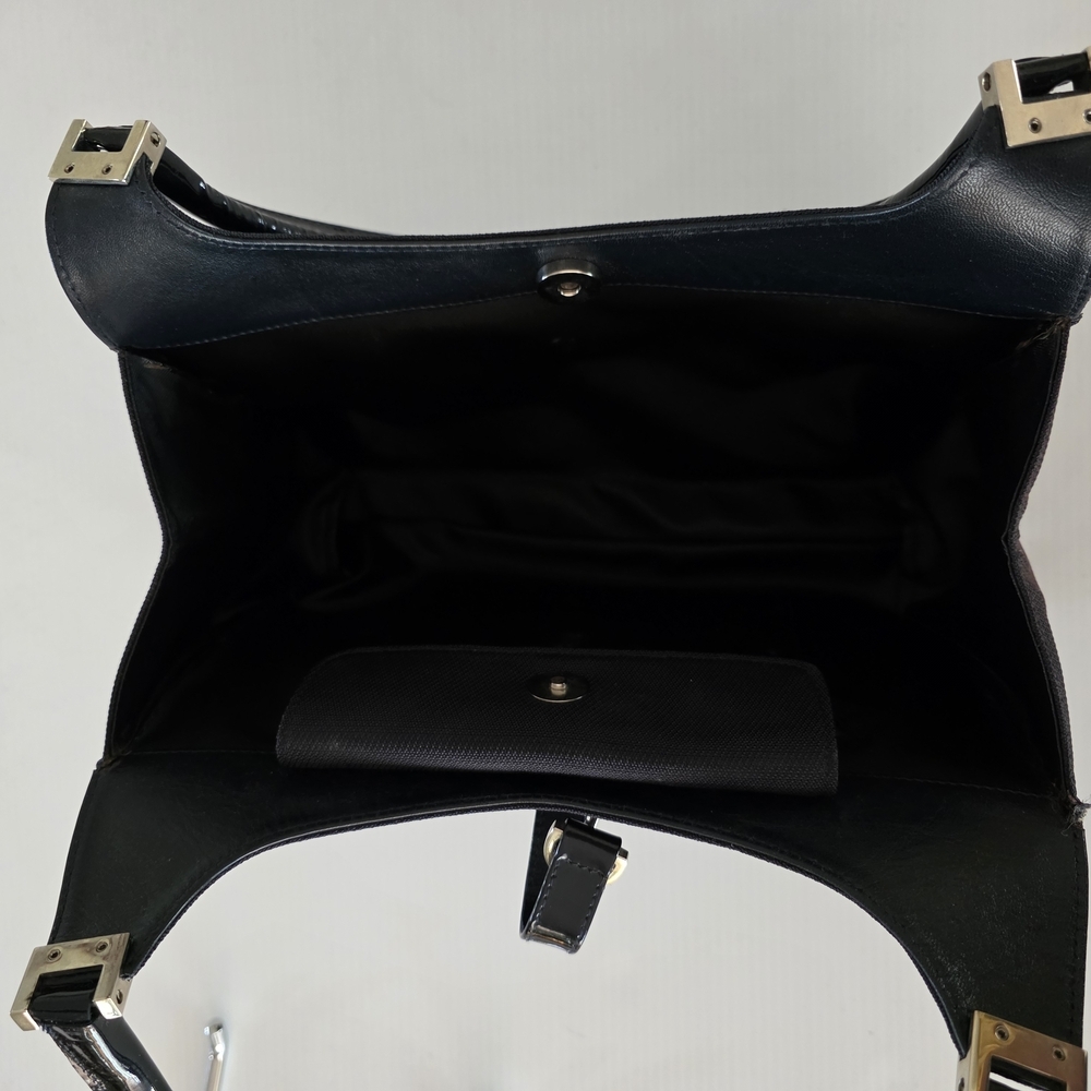Elegant Black Handbag - Picture 8 of 13